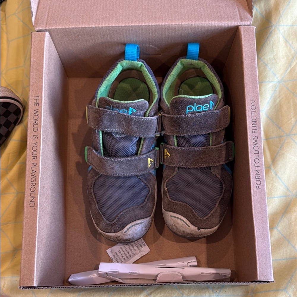 Plae Kids Shoes - Gray and Green